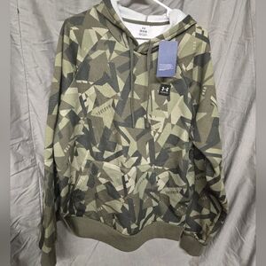 Brand new Under Armour sweatshirt